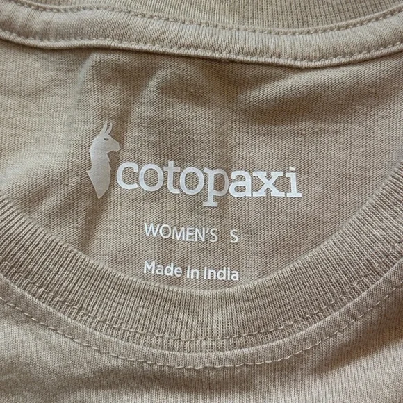 Cotopaxi graphic tee t-shirt alpaca llama women’s size small - Picture 5 of 7